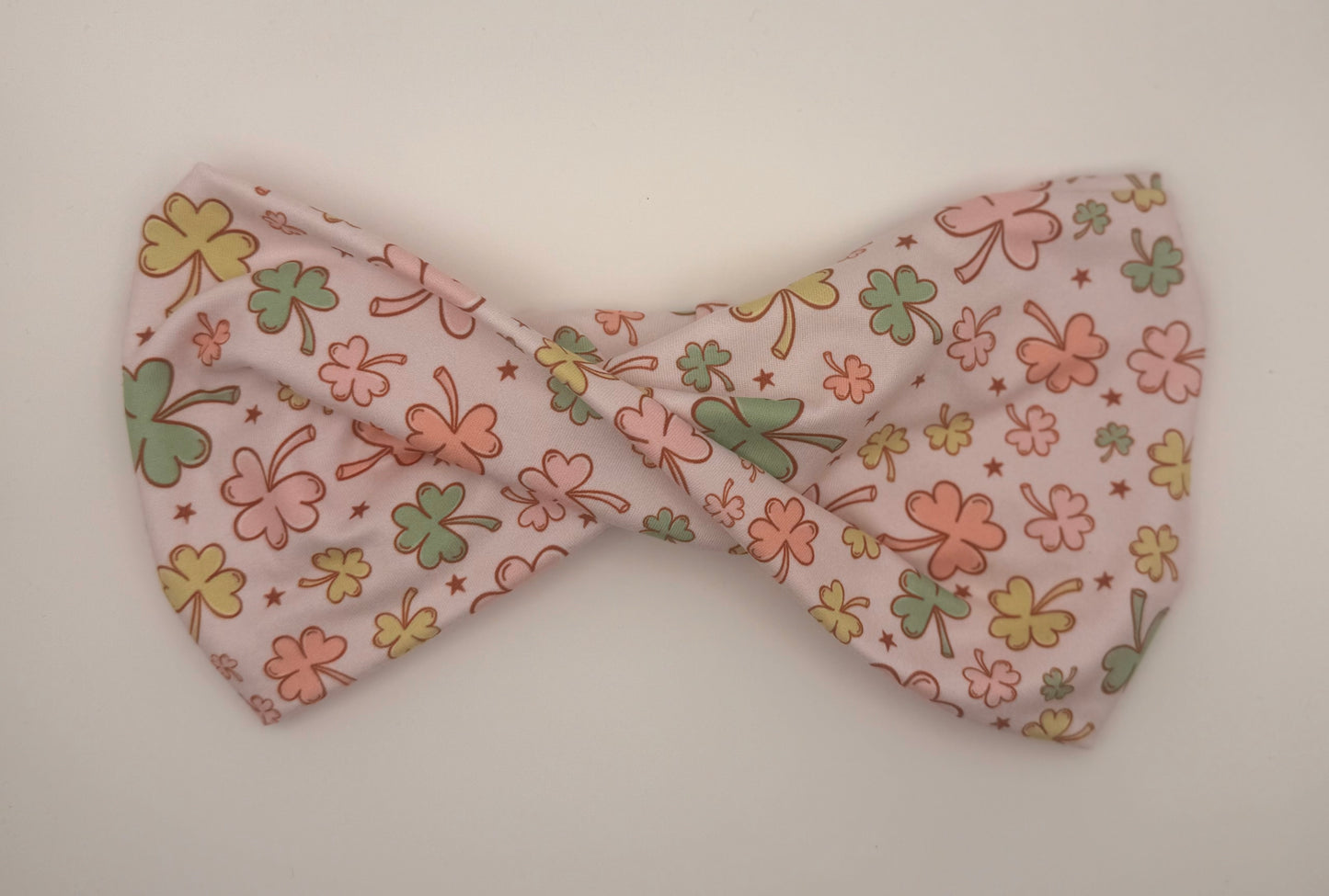 4 leaf clover (pink)- wide